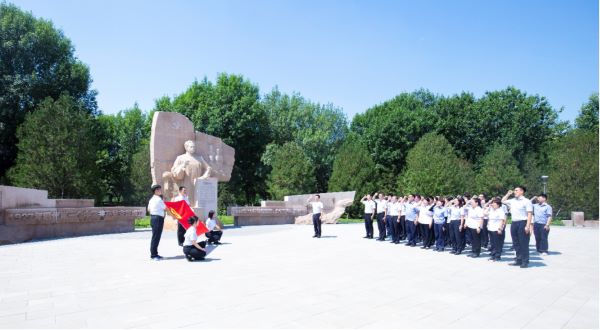 华体会在线组织开展“践行八项规定 永葆清廉本色”主题党日活动